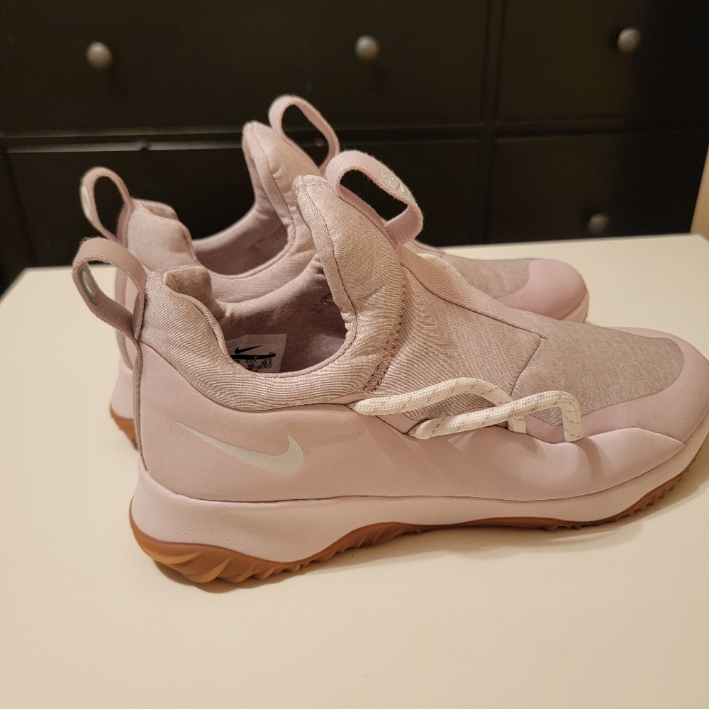 Nike women shoes